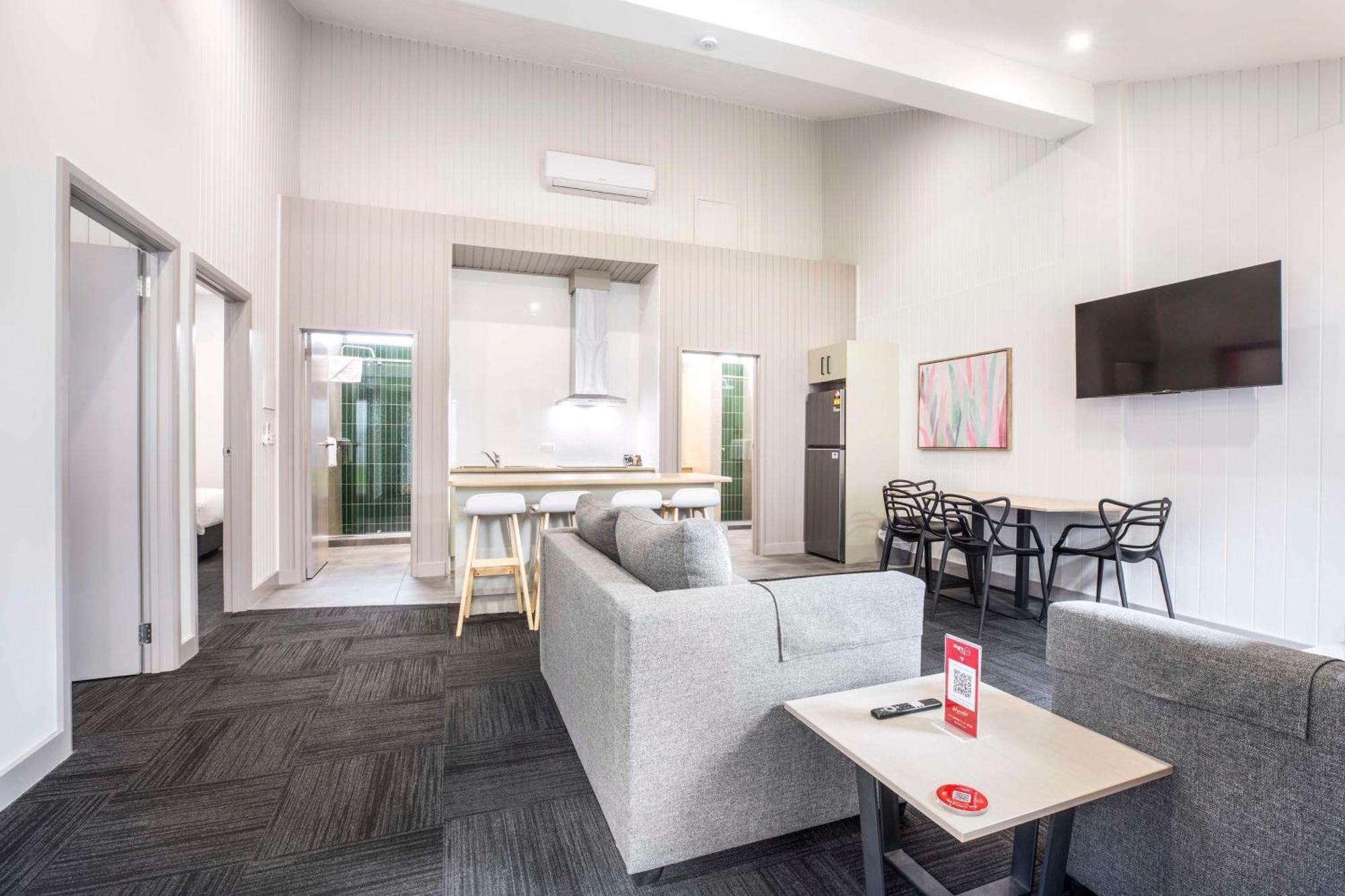 Nightcap At Ferntree Gully Hotel Motel Exterior photo
