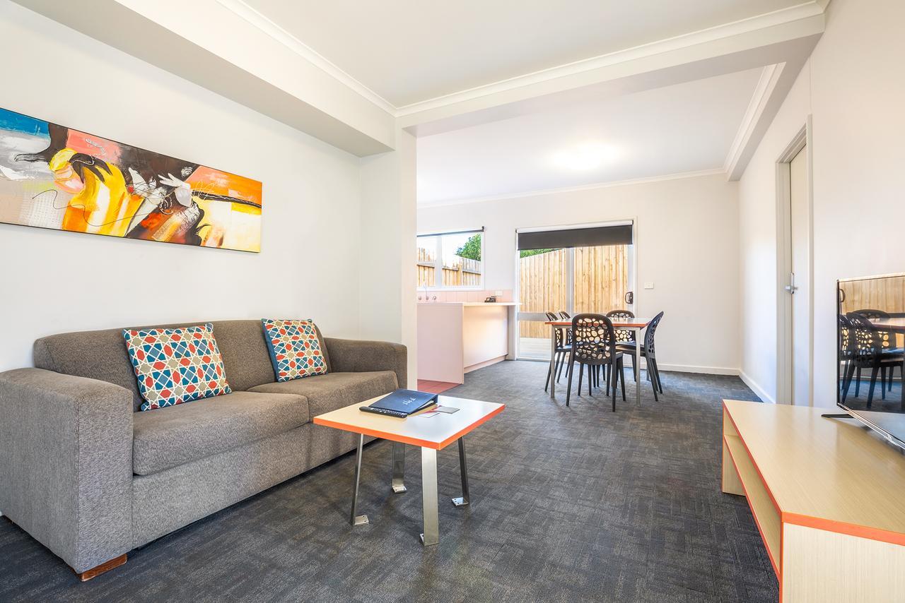 Nightcap At Ferntree Gully Hotel Motel Exterior photo