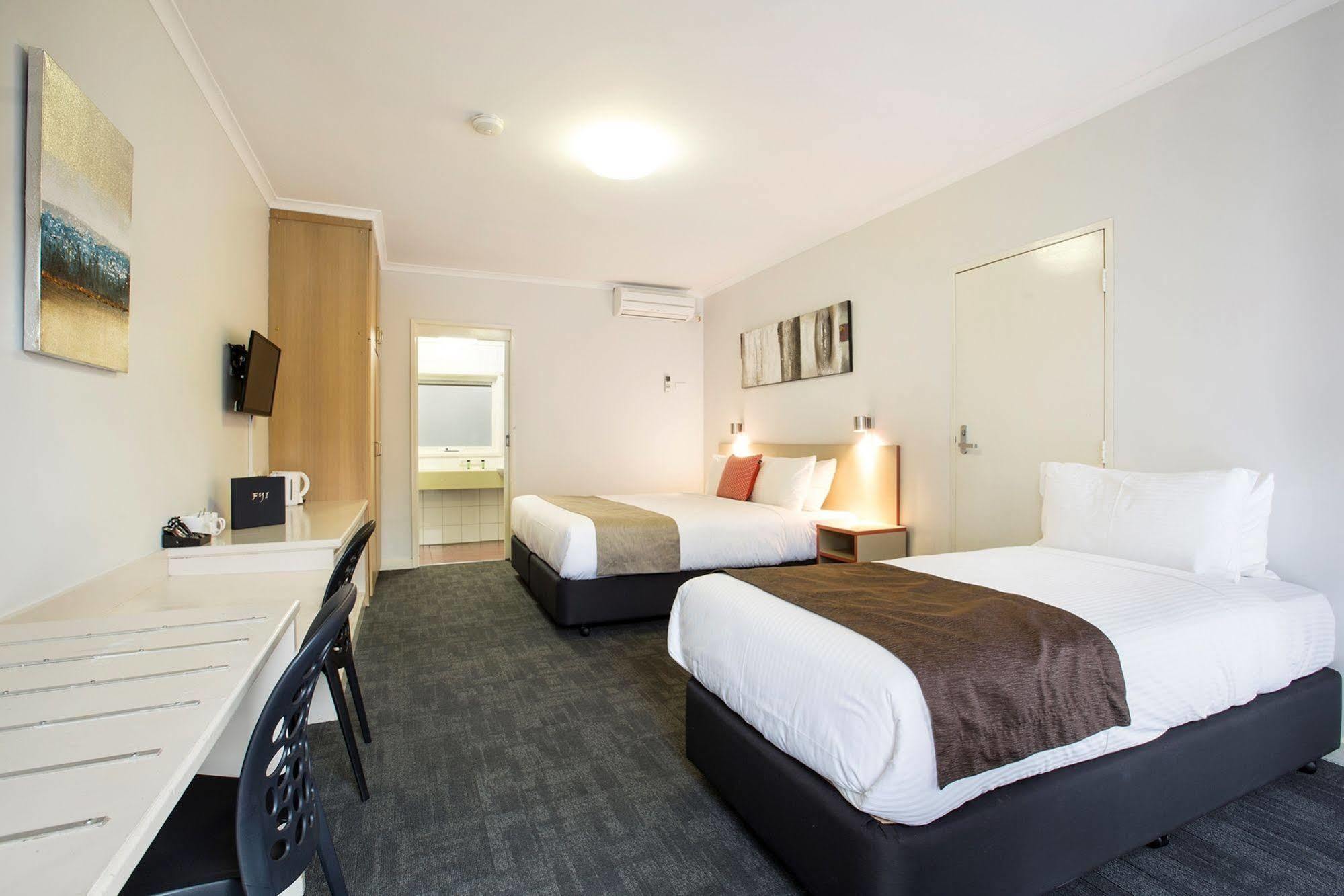 Nightcap At Ferntree Gully Hotel Motel Exterior photo