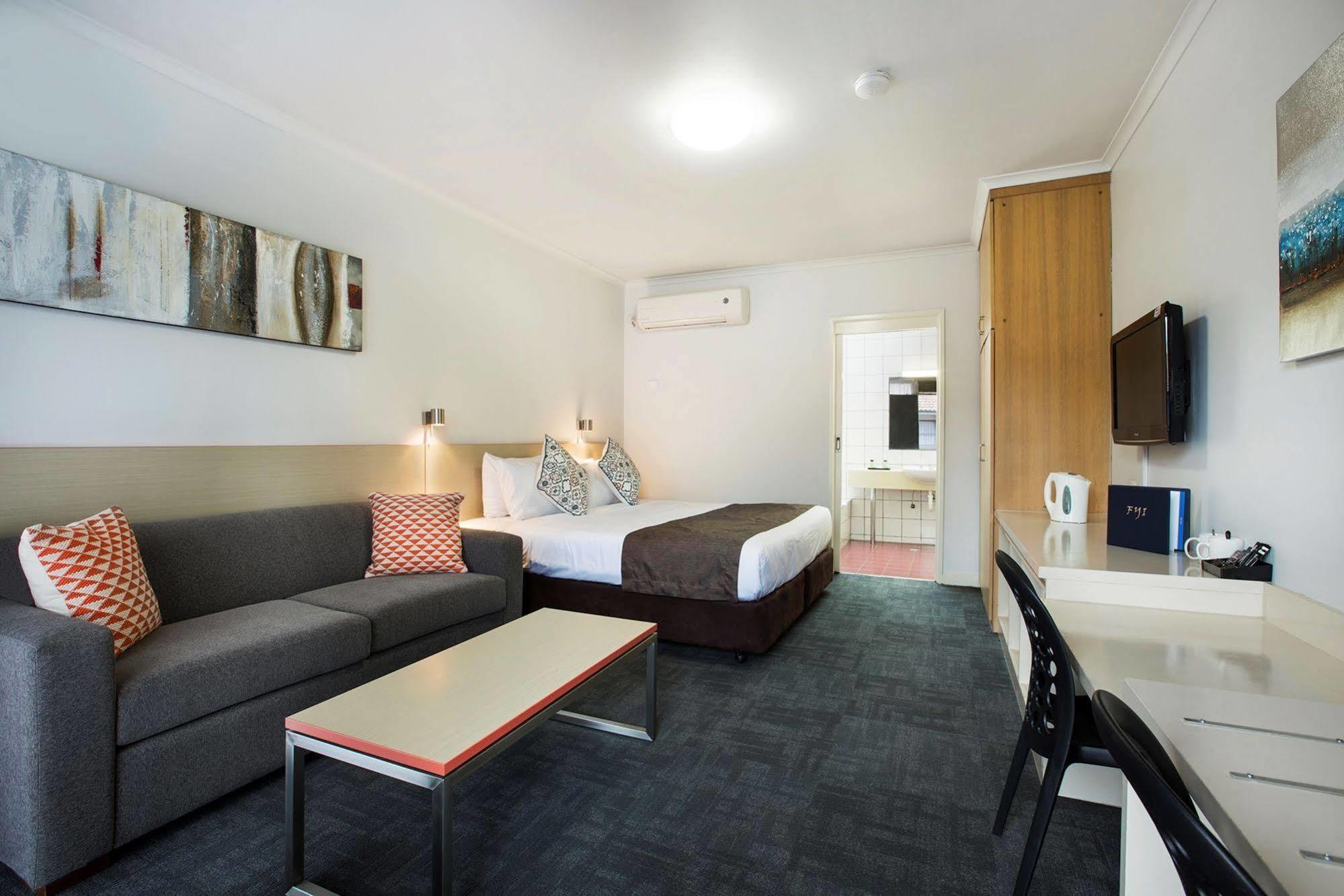 Nightcap At Ferntree Gully Hotel Motel Exterior photo